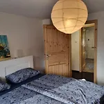 Stadt-ferienwohnung Mit 55 M² Fuer 2 Erw. Personen Und Kind Bis 3 Jahren