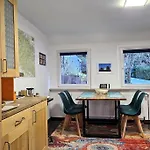Stadt-ferienwohnung Mit 55 M² Fuer 2 Erw. Personen Und Kind Bis 3 Jahren