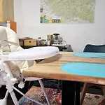 Stadt-ferienwohnung Mit 55 M² Fuer 2 Erw. Personen Und Kind Bis 3 Jahren Appartamento *