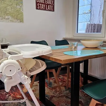 Stadt-ferienwohnung Mit 55 M² Fuer 2 Erw. Personen Und Kind Bis 3 Jahren * Бад-Лаутерберг