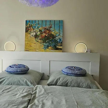 Apartment Stadt-ferienwohnung Mit 55 M² Für 2 Erw. Personen Und Kind Bis 3 Jahren