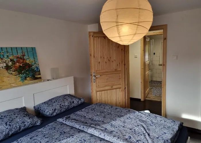 Stadt-ferienwohnung Mit 55 M² Fuer 2 Erw. Personen Und Kind Bis 3 Jahren