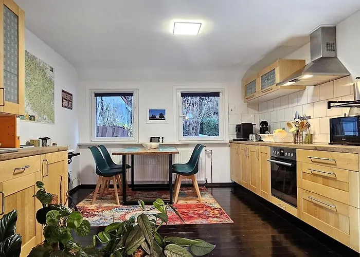 Stadt-ferienwohnung Mit 55 M² Fuer 2 Erw. Personen Und Kind Bis 3 Jahren Apartment *